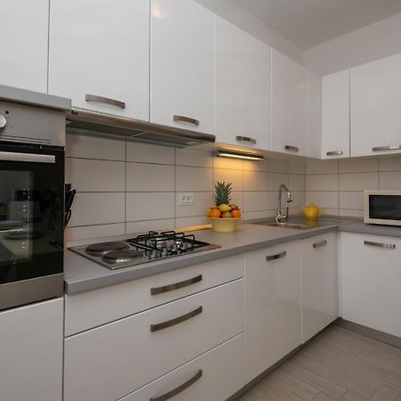 Apartment With Big And Free Private Parking Μακάρσκα Εξωτερικό φωτογραφία